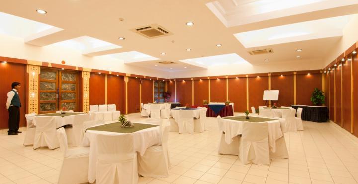 Hotel Atithi Agra  Bagian luar foto
