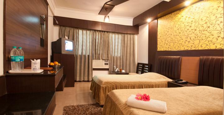 Hotel Atithi Agra  Bagian luar foto