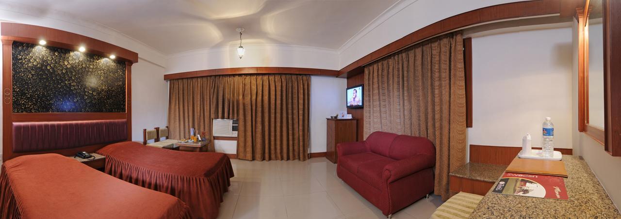 Hotel Atithi Agra  Bagian luar foto